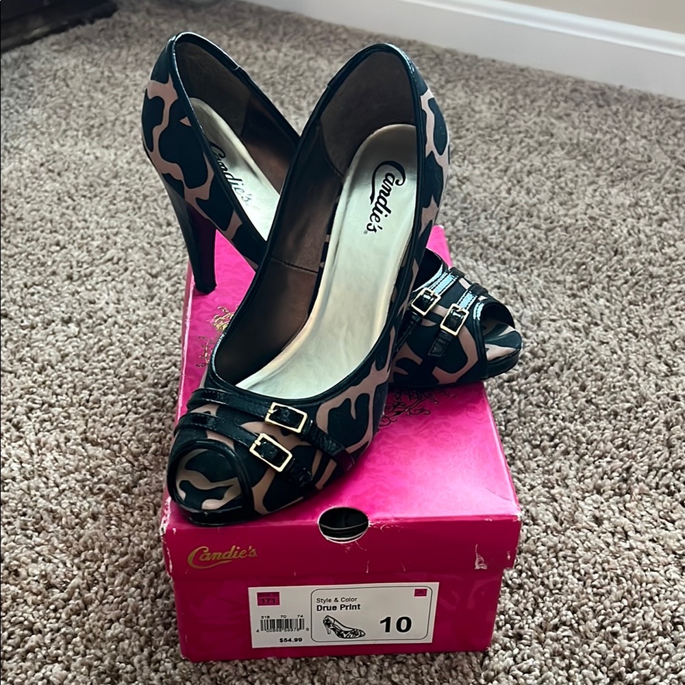 Candie's Black and Tan Peep Toe Heels